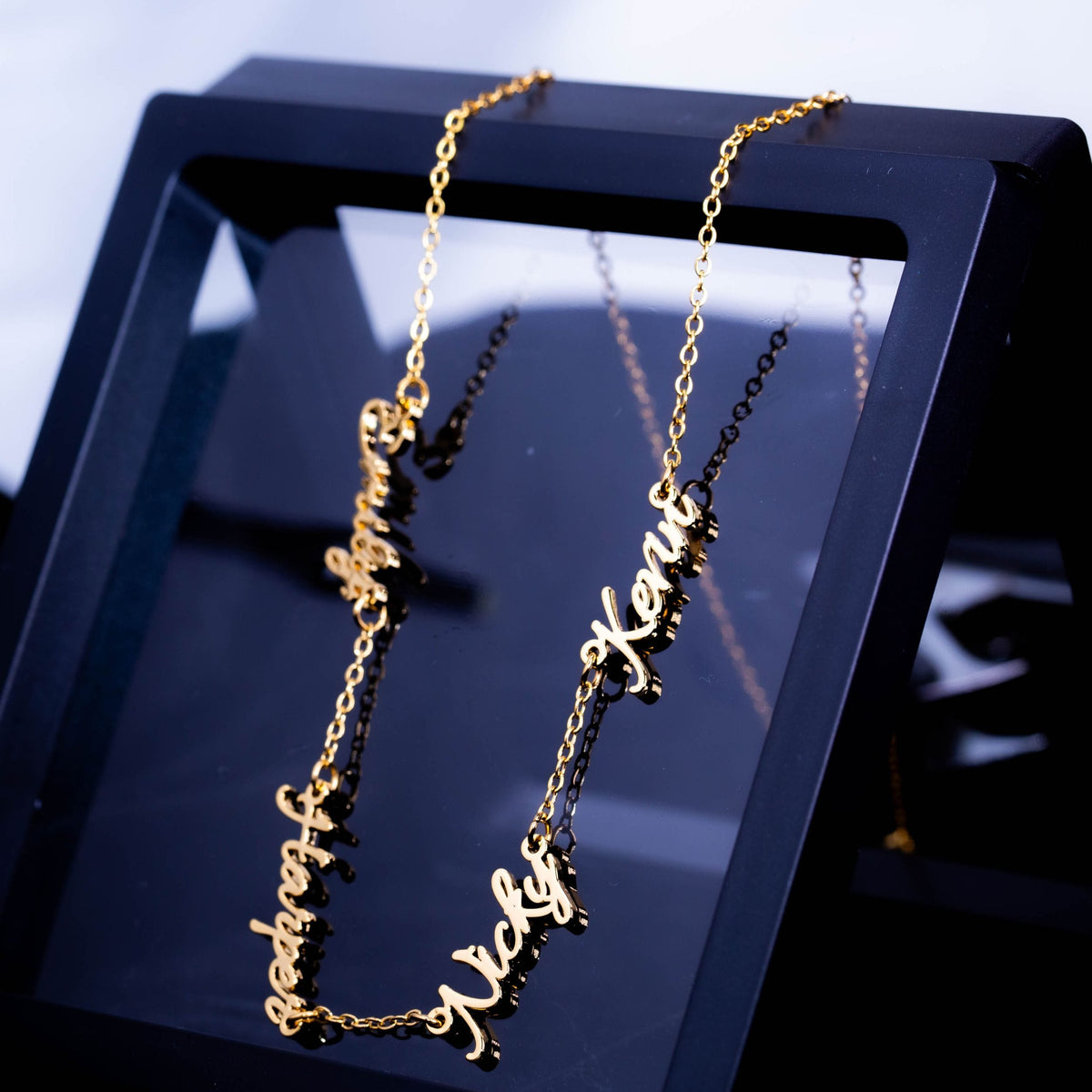 4_name_mom_necklace