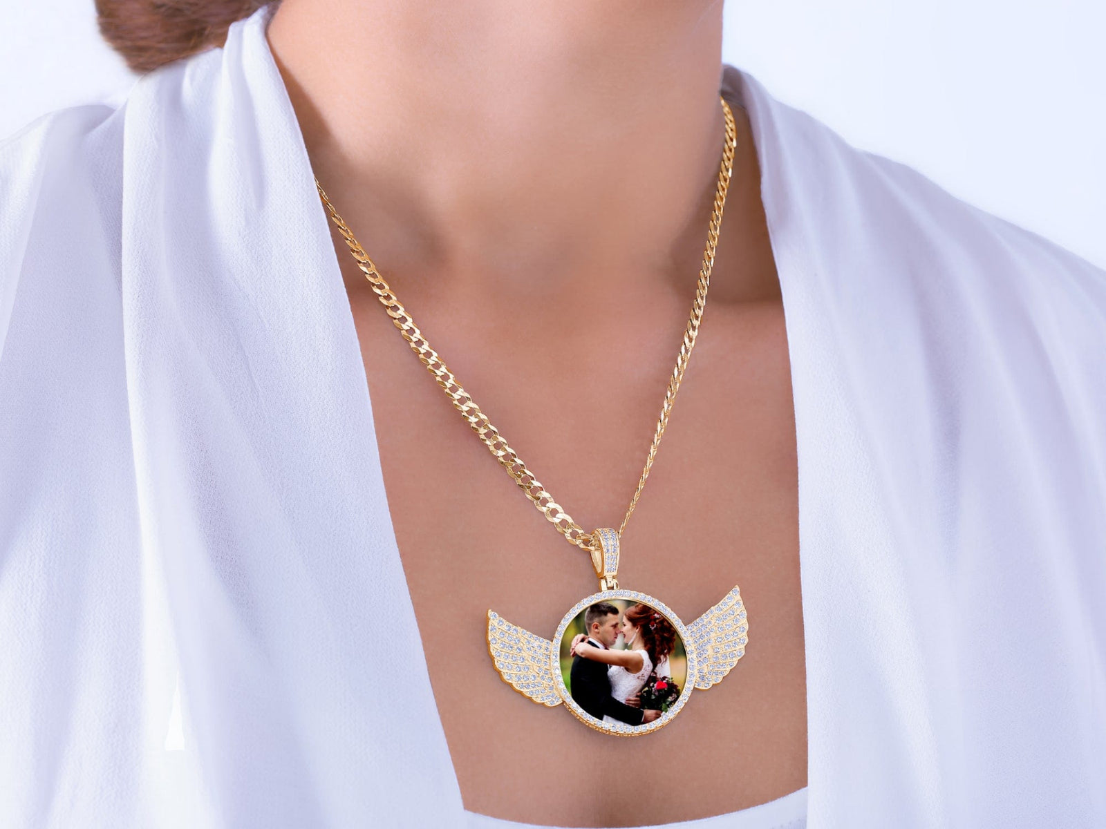 Monogramhub necklace outlet